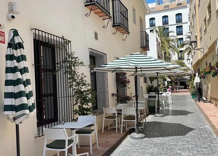 Zazz Apartahotel Estepona